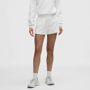Lululemon Textured Classic-Fit High-Rise Short 3"